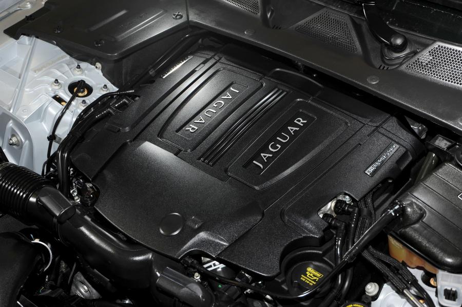  Jaguar XJ 2009 года  (фото 46 из 142)